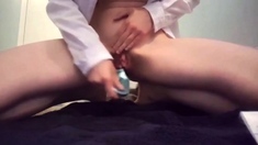 Girls bate with hairbrushes vid 7